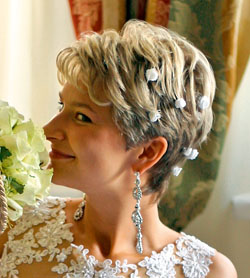 Kurze Haare Hochzeit Frisuren on Hochzeitsfrisur Kurz Mit Accessoires